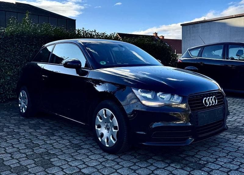 Second-hand Audi A1 122 CP (89 kW) 2011 Negru Hatchback