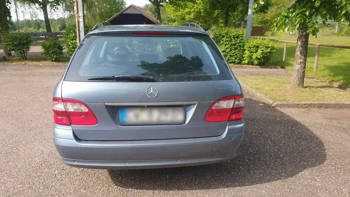 Gebraucht Mercedes E320 Avantgarde 224 PS (164 kW) 2005 Kombi