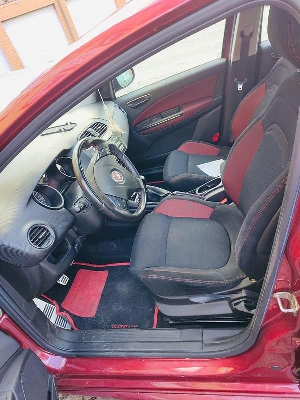 Gebraucht Fiat Bravo Dynamic 150 PS (110 kW) 2009 Rot Kleinwagen