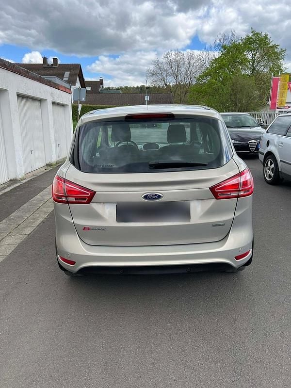 Usata Ford B-MAX 101 CV (74 kW) 2014 Beige Monovolume