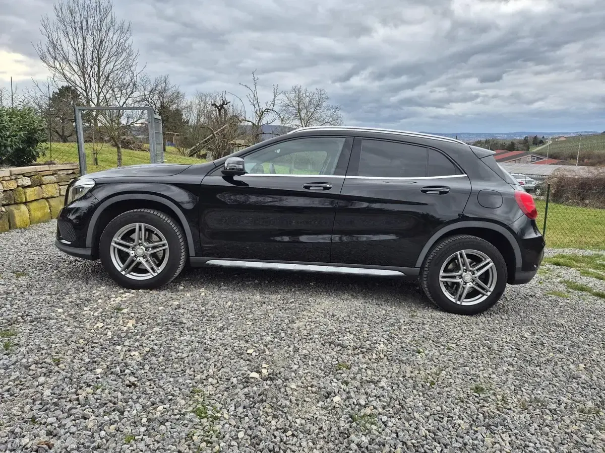 Gebraucht Mercedes GLA250 AMG line 211 PS (155 kW) 2015 Schwarz SUV
