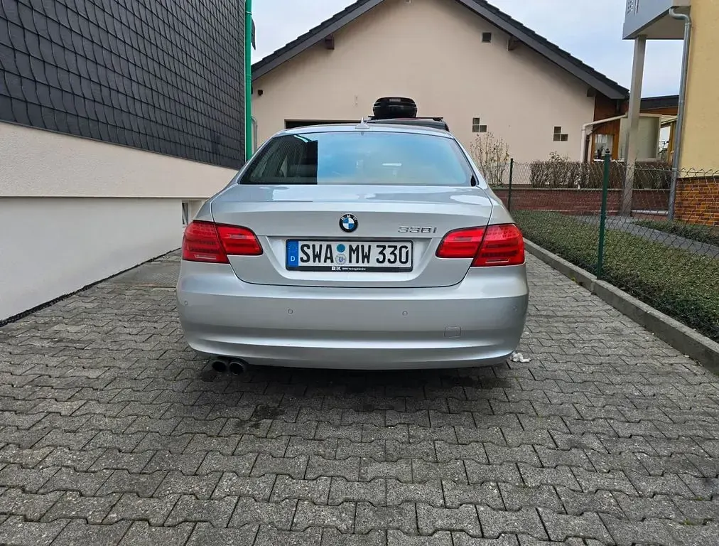 Gebraucht BMW 330 200 PS (147 kW) 2013 Silber Coupé