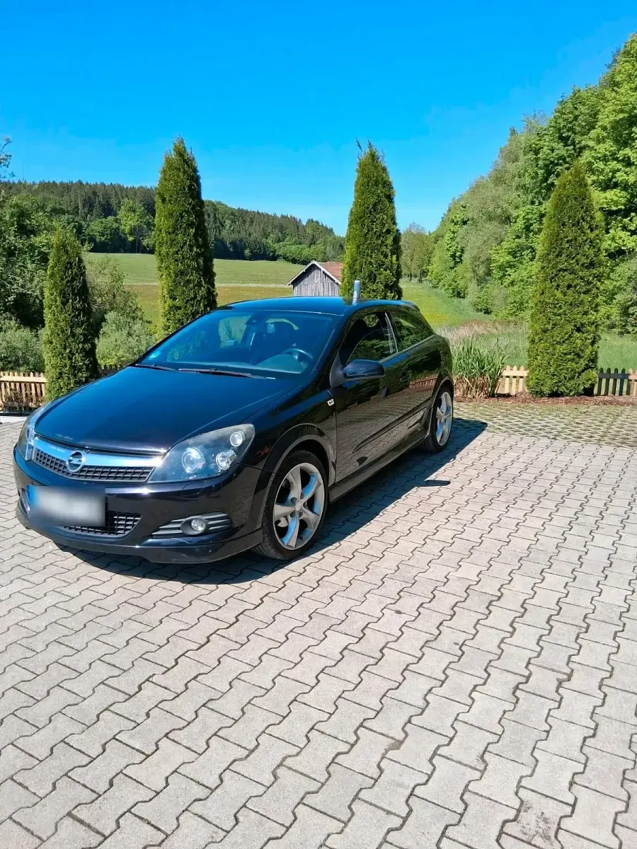 Gebraucht Opel Astra GTC OPC 140 PS (102 kW) 2009 Schwarz Coupé