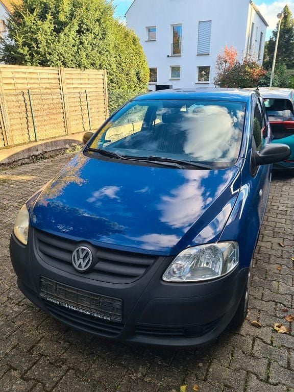 Gebraucht VW Fox 54 PS (39 kW) 2008 Blau Kleinwagen