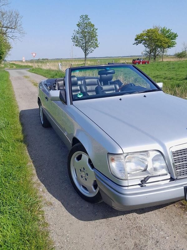 Gebraucht Mercedes E320 220 PS (161 kW) 1994 Cabrio