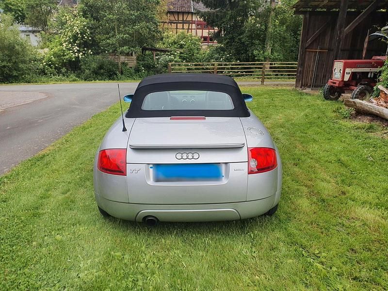Second-hand Audi TT 180 CP (132 kW) 2001 Argintiu Coupe