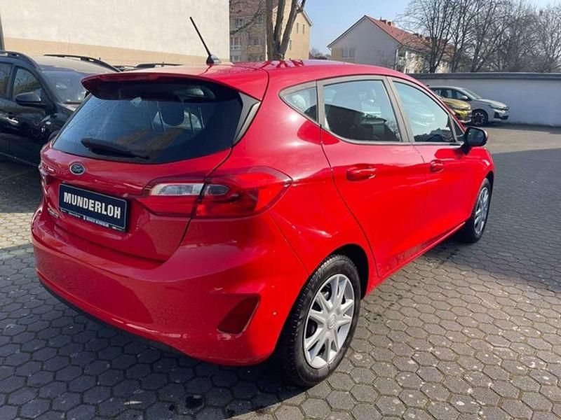 Gebraucht Ford Fiesta Cool & Connect 75 PS (55 kW) 2021 Racerot Kleinwagen
