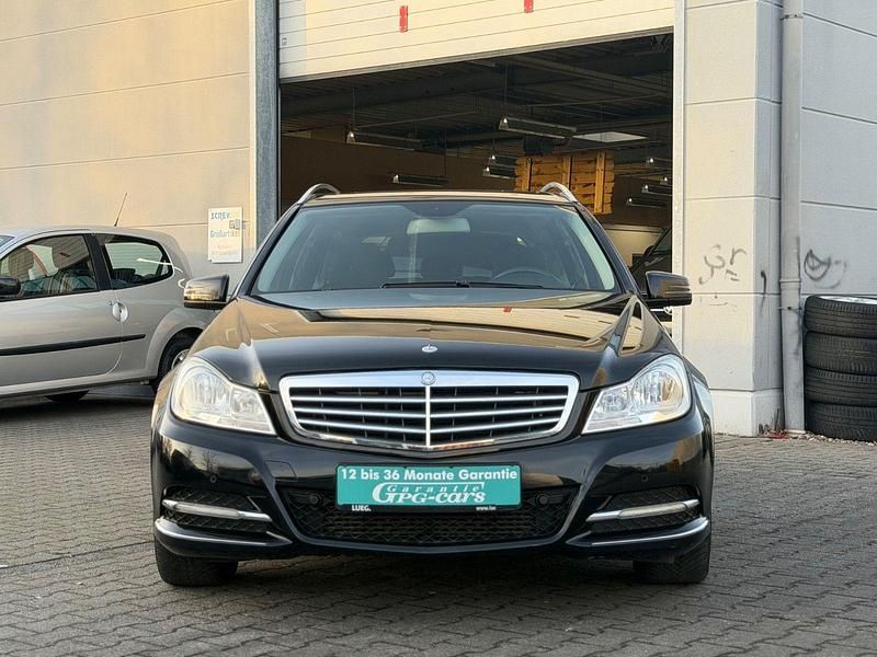 Gebraucht Mercedes C180 156 PS (114 kW) 2011 Schwarz Kombi