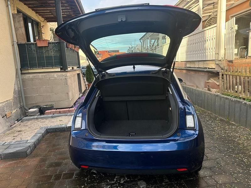 Gebraucht Audi A1 Ambition 90 PS (66 kW) 2011 Blau Limousine