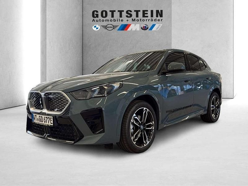 Cape york gruen Gebraucht 2025 BMW iX2 M Sport SUV | 49.990 € (Fairer Preis) - Bild 1/3