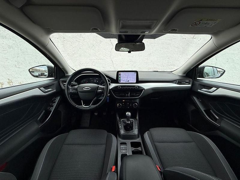 Gebraucht Ford Focus Cool & Connect 95 PS (69 kW) 2021 Andere Limousine