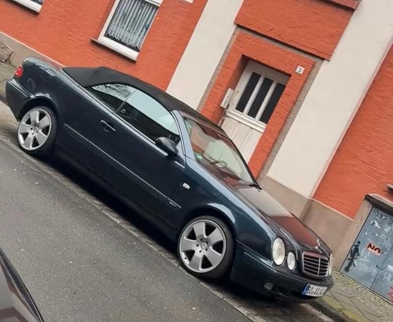 Schwarz Gebraucht 1999 Mercedes CLK320 Cabrio | 3.200 € (Fairer Preis) - Bild 1/4
