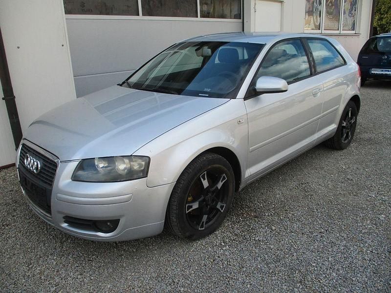 Gebraucht Audi A3 Attraction 105 PS (77 kW) 2007 Silber Kleinwagen