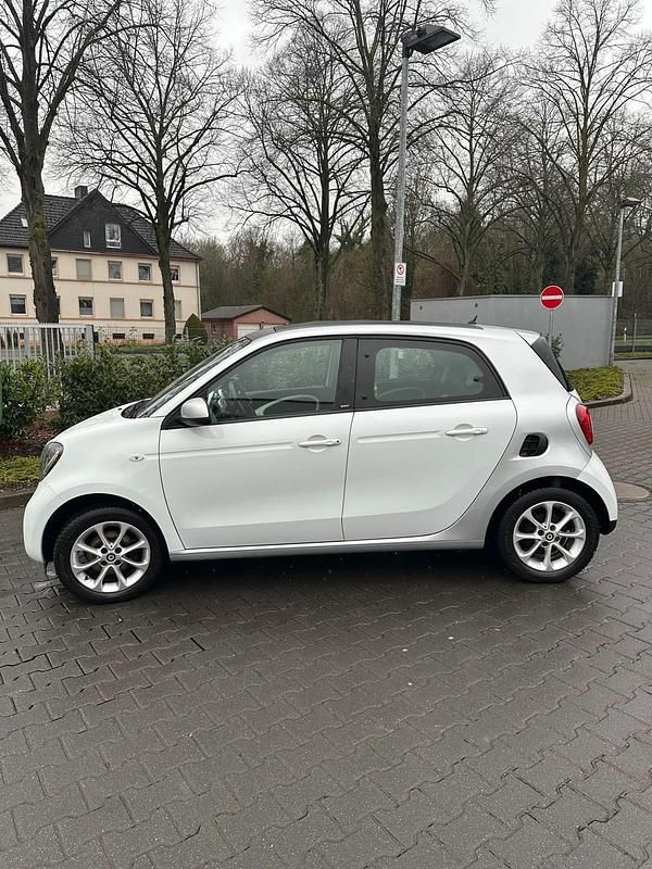Gebraucht Smart ForFour 71 PS (52 kW) 2015 Weiß Kleinwagen
