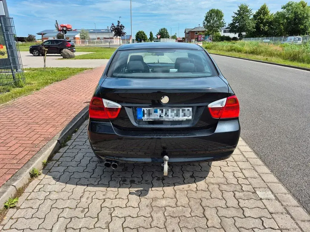 Gebraucht BMW 325 218 PS (160 kW) 2006 Schwarz Limousine
