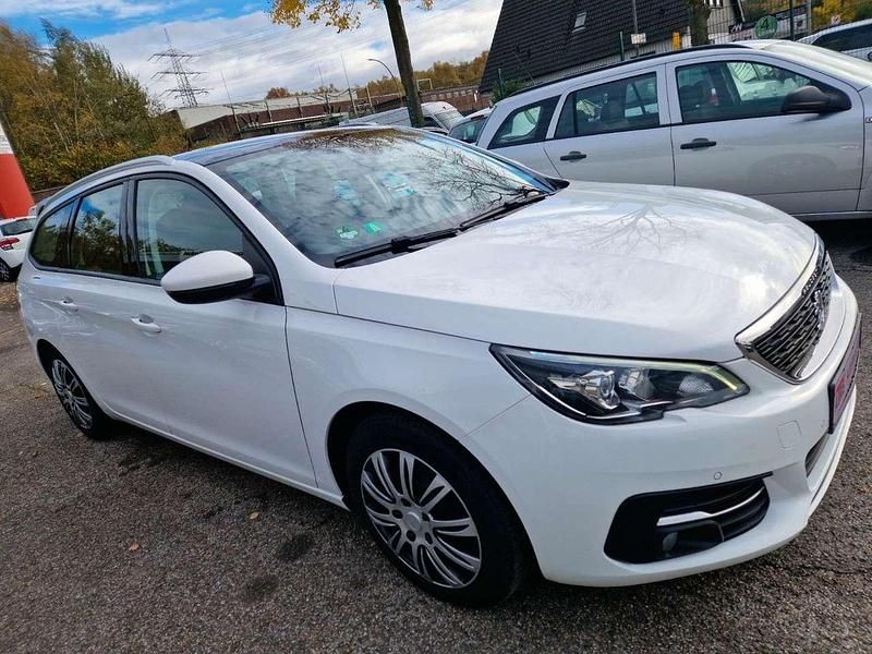 Gebraucht Peugeot 308 SW Active 131 PS (96 kW) 2018 Lack weiss banquise/deckende l Kombi