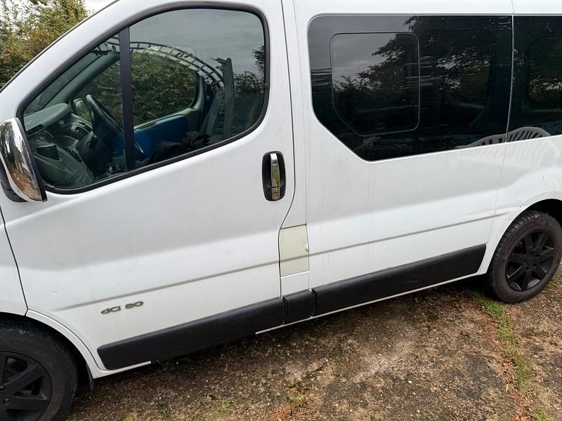 Weiß Gebraucht 2005 Renault Clio Van / Kleinbus | 3.000 € - Bild 1/4