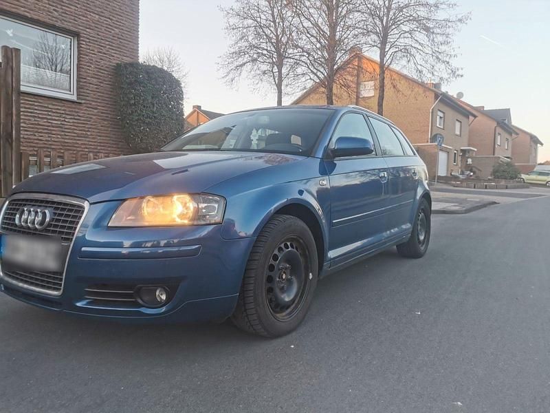 Gebraucht Audi A3 Ambiente 116 PS (85 kW) 2005 Blau Kleinwagen