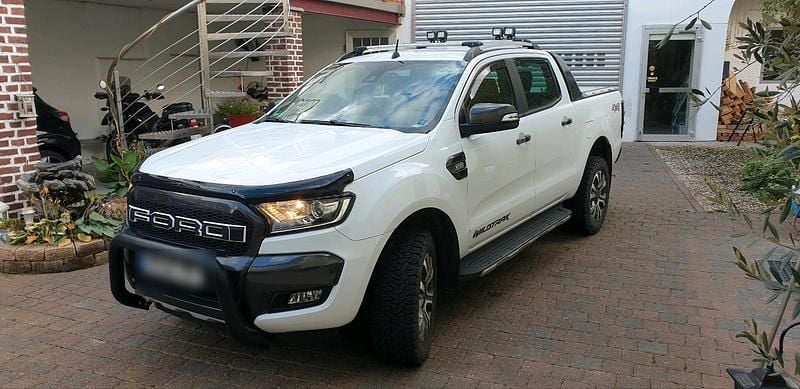 Weiß Gebraucht 2018 Ford Ranger Wildtrack Abholung | 29.000 € (Guter Preis) - Bild 1/4