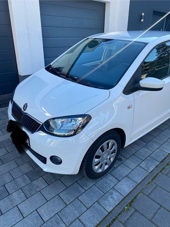 Weiß Gebraucht 2016 Skoda Citigo Style Kleinwagen | 6.000 € (Guter Preis) - Bild 1/4