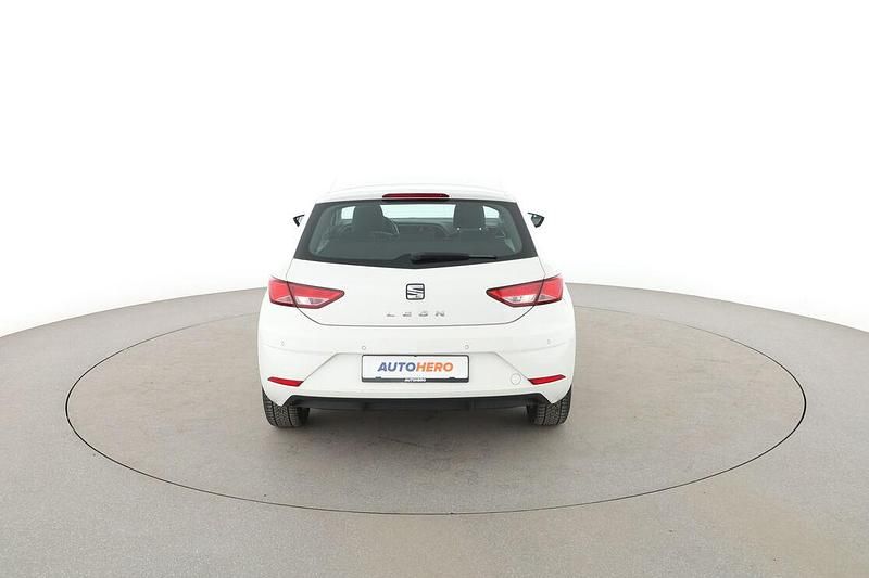 Second-hand Seat Leon Style 110 CP (80 kW) 2018 Alb Berlinǎ