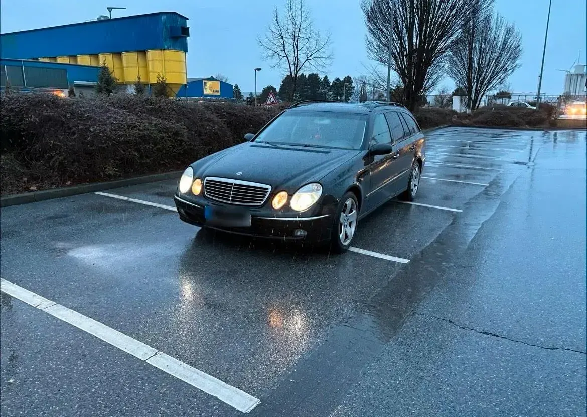 Gebraucht Mercedes E320 224 PS (164 kW) 2004 Schwarz Kombi