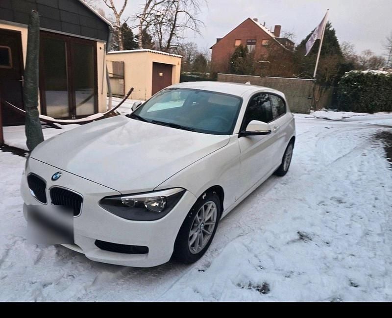 Gebraucht BMW 114 102 PS (75 kW) 2014 Weiß Kleinwagen