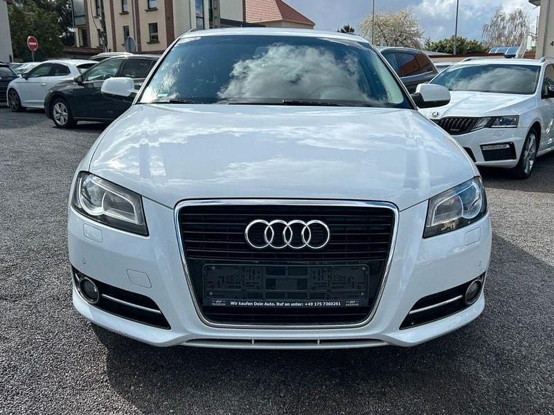 Gebraucht Audi A3 Sport 105 PS (77 kW) 2013 Weiß Limousine