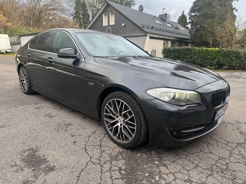 Gebraucht BMW 525 204 PS (150 kW) 2012 Grau Limousine