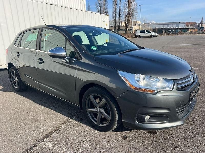 Gebraucht Citroën C4 SELECTION 114 PS (83 kW) 2014 Grau Limousine