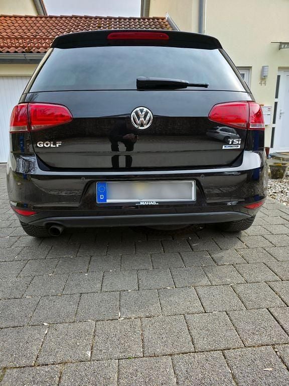 Gebraucht VW Golf VII LOUNGE 110 PS (80 kW) 2016 Schwarz Limousine