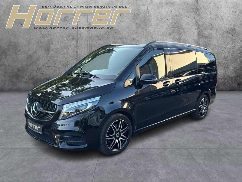 Obsidianschwarz metallic Gebraucht 2022 Mercedes V220 AMG Van / Kleinbus | 49.740 € (Guter Preis) - Bild 1/4