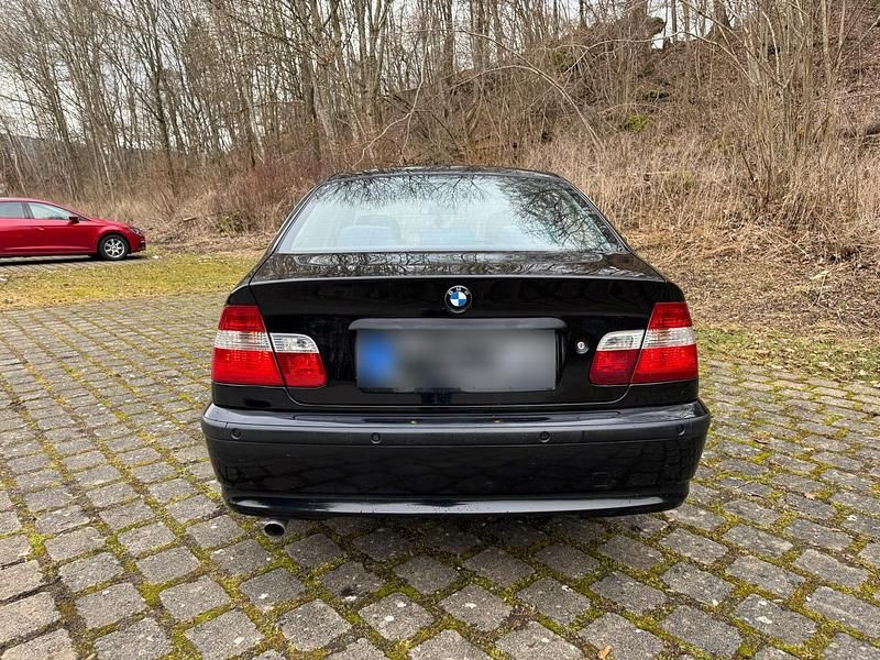 Gebraucht BMW 316 116 PS (85 kW) 2004 Schwarz Limousine