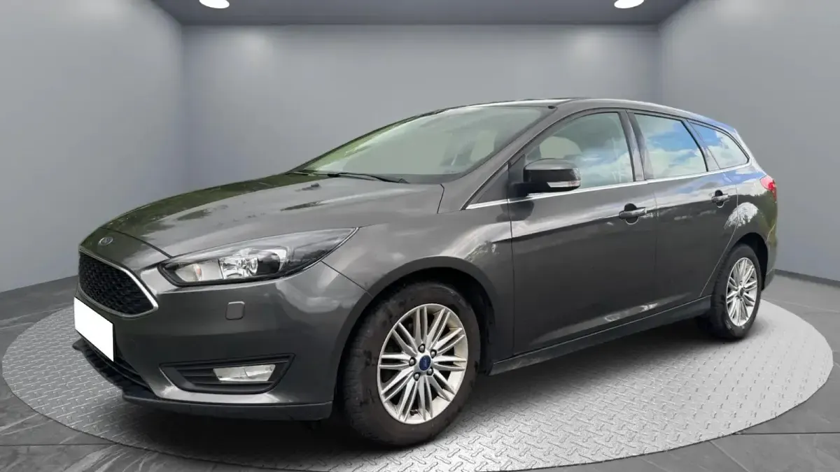 Gebraucht Ford Focus Cool & Connect 125 PS (91 kW) 2018 Grau Kombi