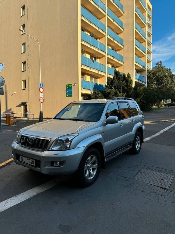 Silber Gebraucht 2005 Toyota Land Cruiser SUV | 14.550 € (Fairer Preis) - Bild 1/4
