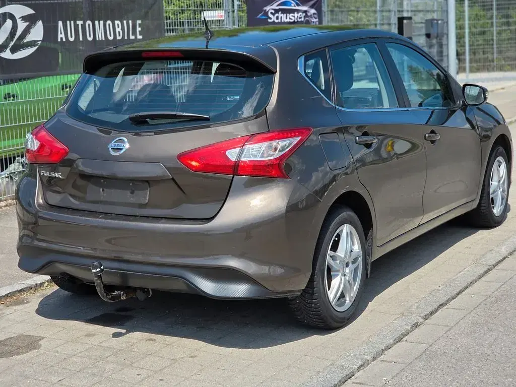 Gebraucht Nissan Pulsar Acenta 116 PS (85 kW) 2015 Braun Kleinwagen