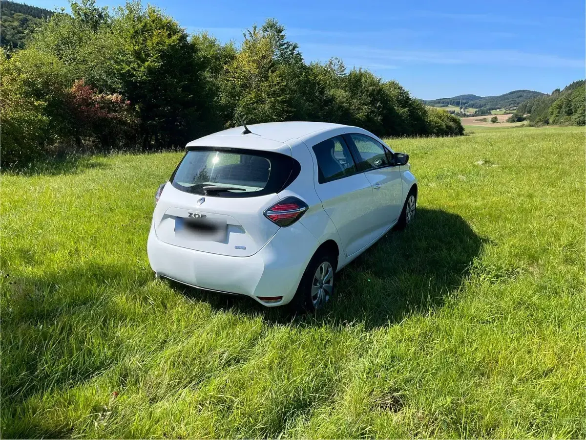 Gebraucht Renault Zoe 50 kW (69 PS) 2020 Weiß Kleinwagen