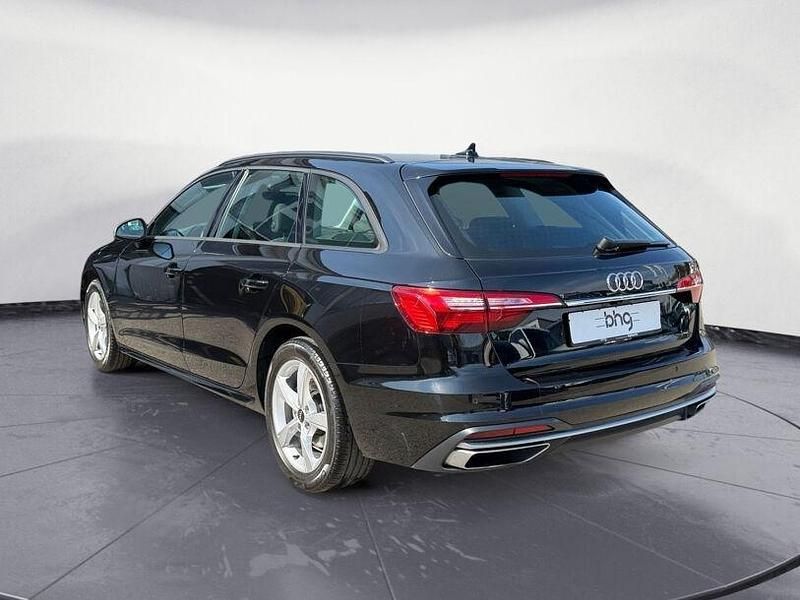 Gebraucht Audi A4 Advanced 163 PS (119 kW) 2023 Schwarz Kombi