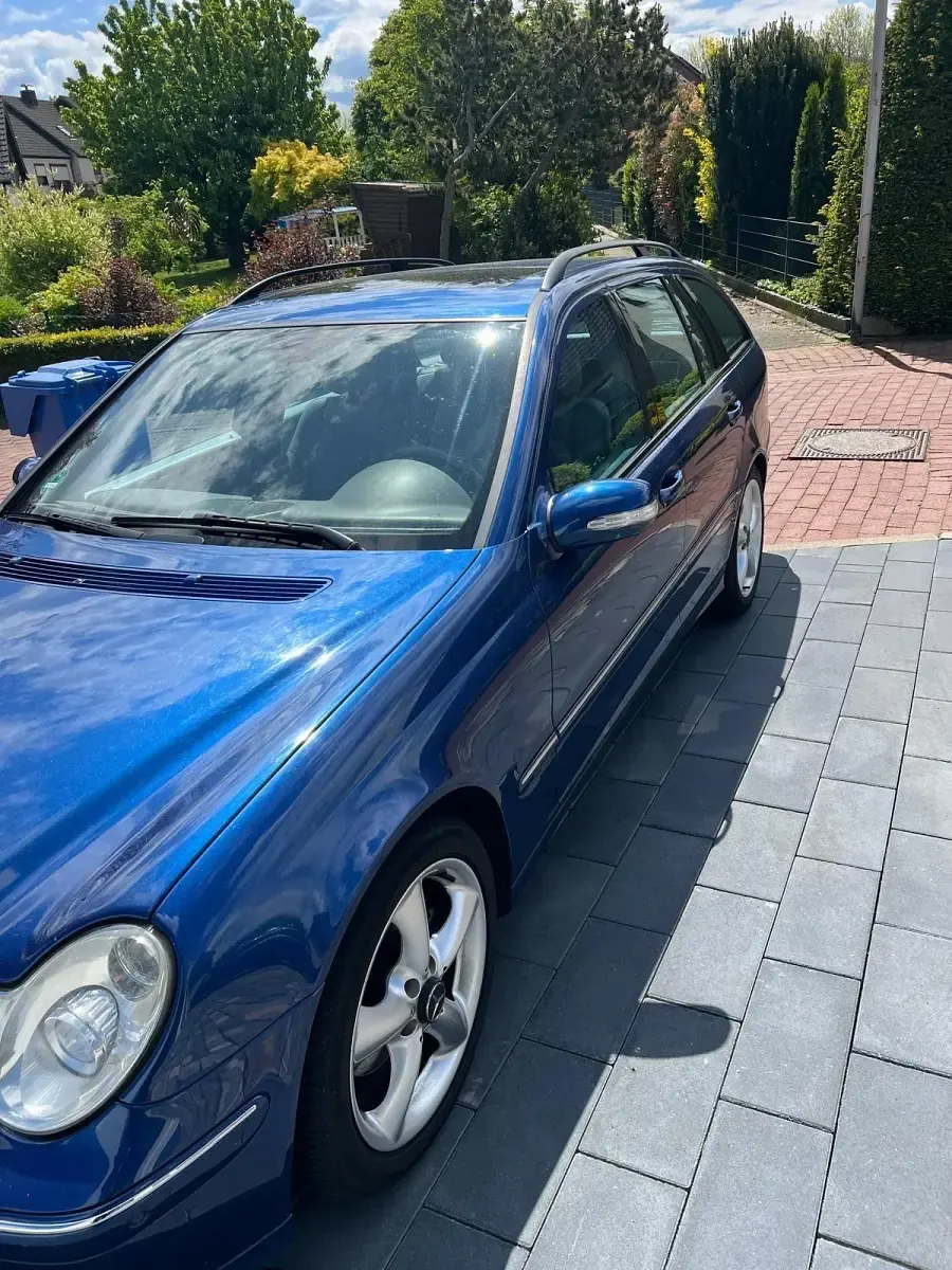 Używany Mercedes C230 204 KM (150 kW) 2006 Niebieski Kombi
