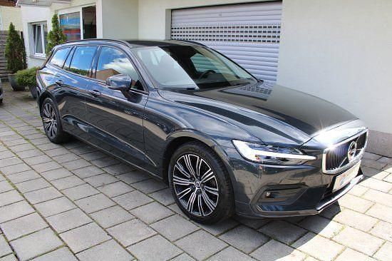 Grau Gebraucht 2019 Volvo V60 Kombi | 18.950 € (Guter Preis) - Bild 1/4
