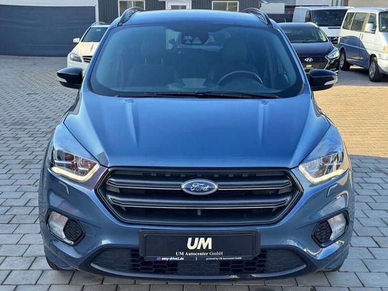 Gebraucht Ford Kuga ST-Line 175 PS (128 kW) 2019 Blau SUV