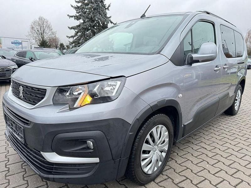 Grau Gebraucht 2019 Peugeot Rifter Van / Kleinbus | 18.190 € (Superpreis) - Bild 1/4
