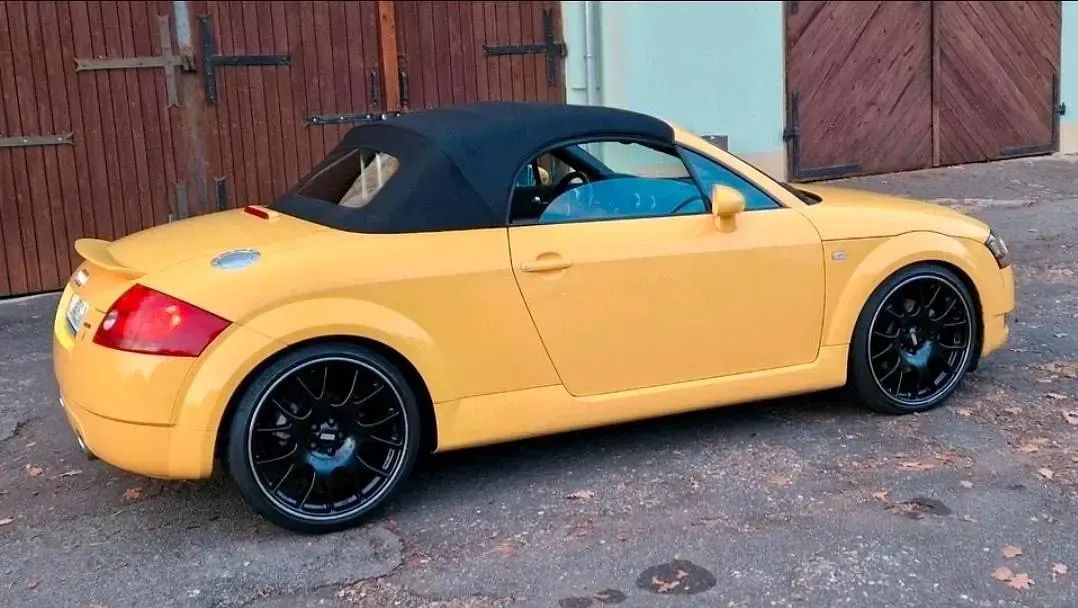 Second-hand Audi TT S-Line 224 CP (164 kW) 2001 Galben Coupe