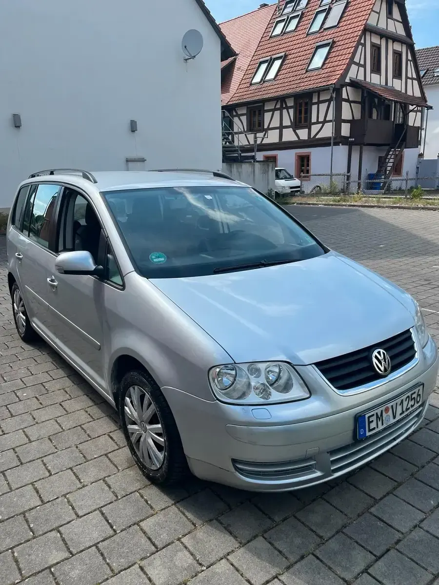Gebraucht VW Touran 105 PS (77 kW) 2005 Silber Van / Kleinbus