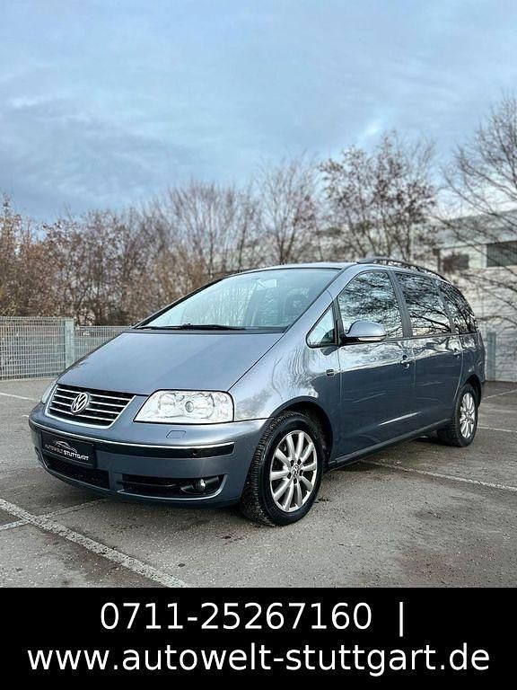 Grau Gebraucht 2008 VW Sharan Sportline Van / Kleinbus | 6.490 € (Teuer) - Bild 1/4