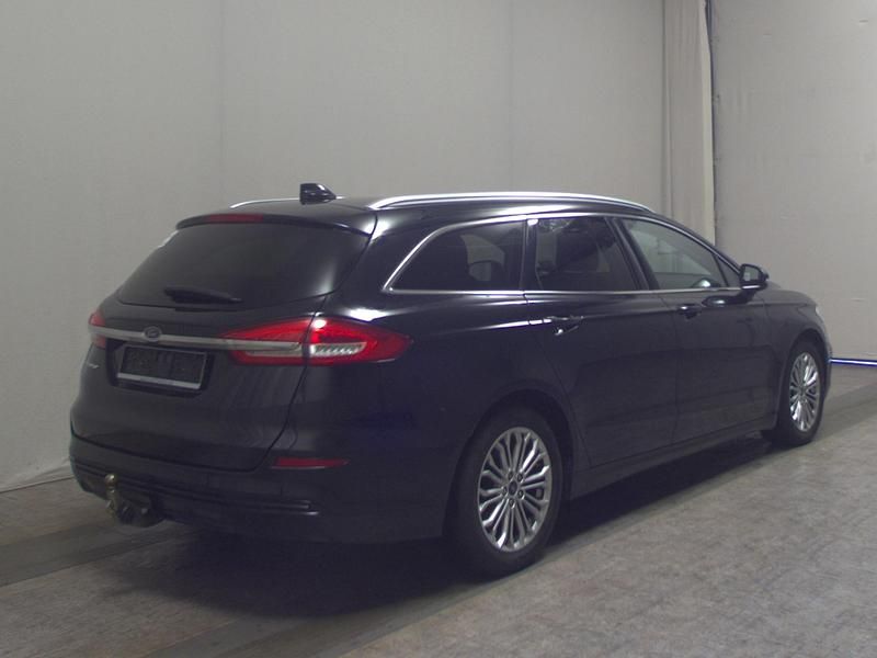 Gebraucht Ford Mondeo Titanium 150 PS (110 kW) 2021 Schwarz Limousine