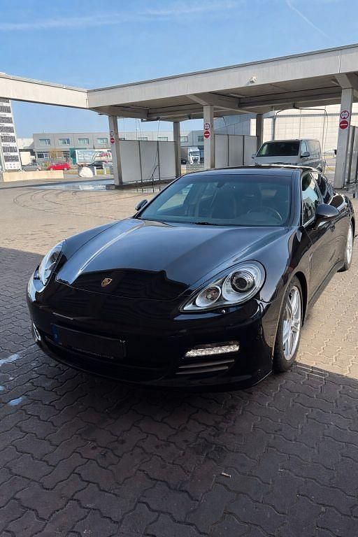 Gebraucht Porsche Panamera 4S 400 PS (294 kW) 2011 Schwarz Limousine