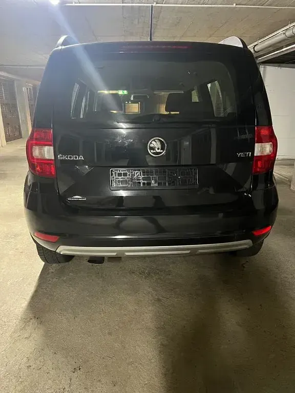 Gebraucht Skoda Yeti Active 105 PS (77 kW) 2015 Schwarz SUV