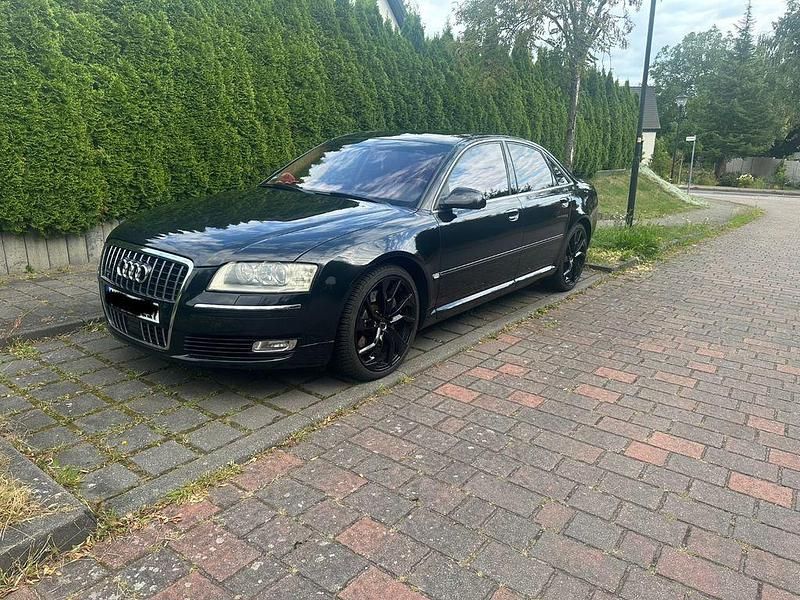 Schwarz Gebraucht 2005 Audi A8 Limousine | 9.000 € (Etwas zu teuer) - Bild 1/4