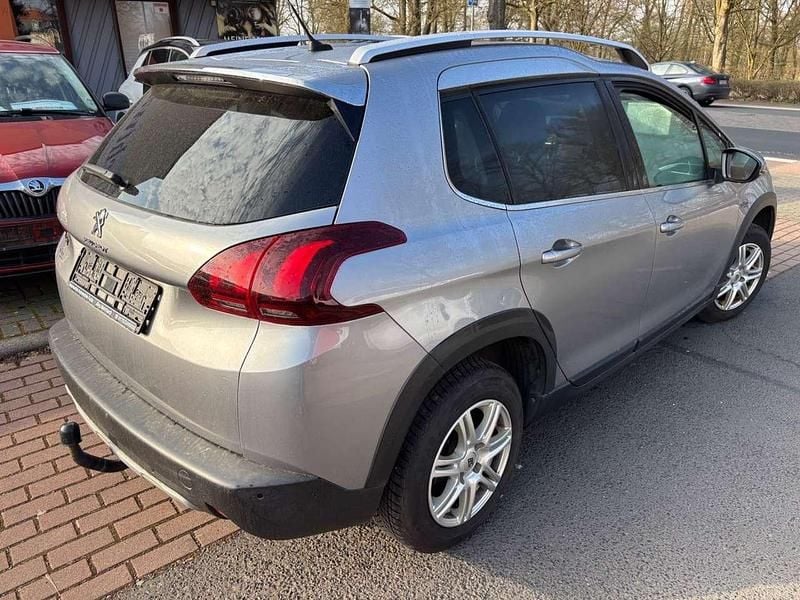 Gebraucht Peugeot 2008 Allure 110 PS (80 kW) 2017 Silber SUV